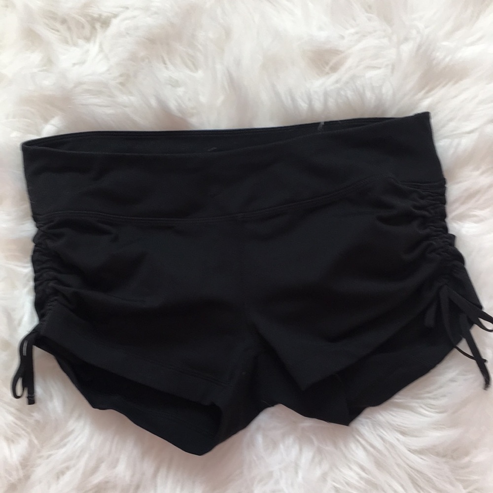 GapFit Black shorts
